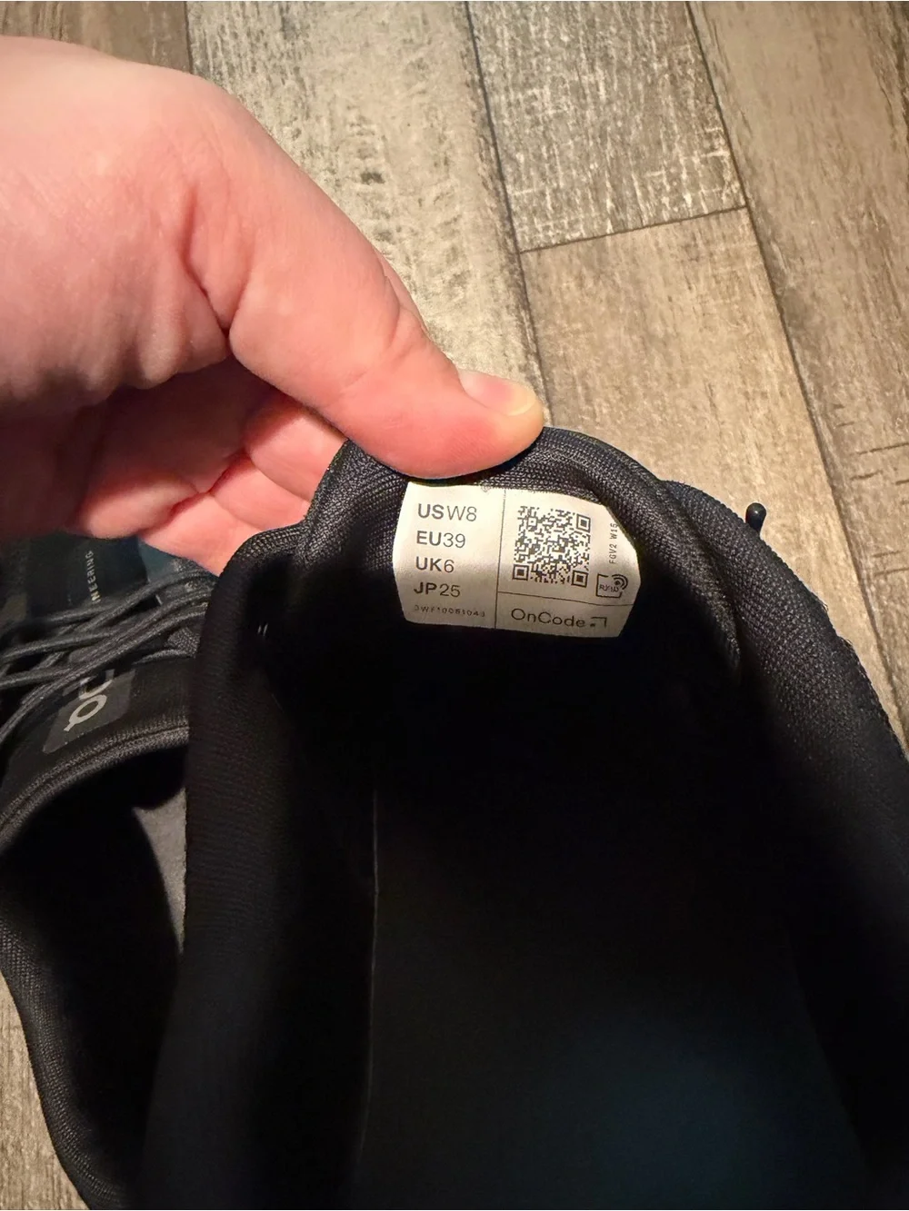 On Running Women’s Black Sneakers
